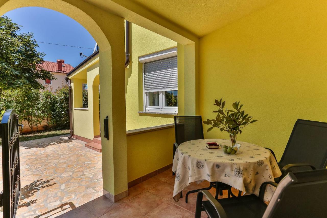 Apartments Dora Victoria Dream Medulin Luaran gambar