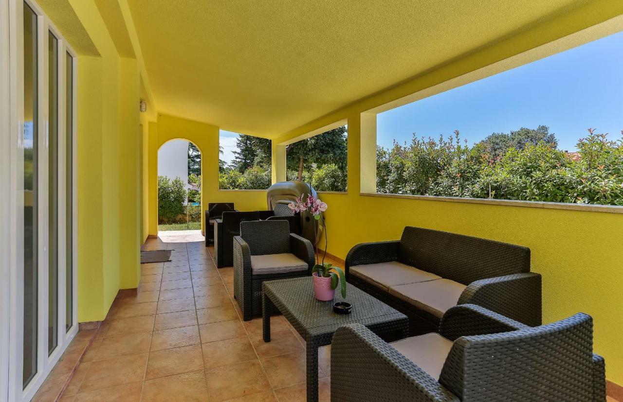 Apartments Dora Victoria Dream Medulin Luaran gambar