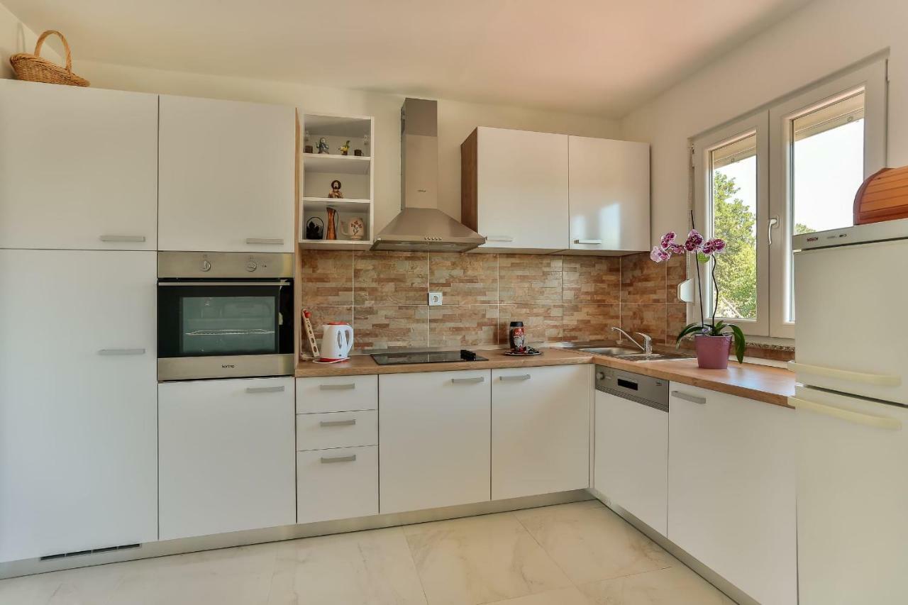 Apartments Dora Victoria Dream Medulin Luaran gambar