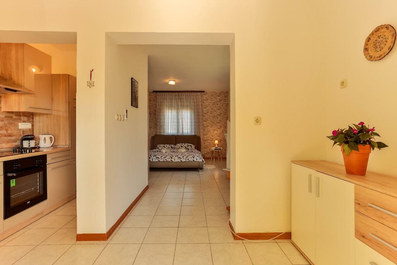 Apartments Dora Victoria Dream Medulin Luaran gambar