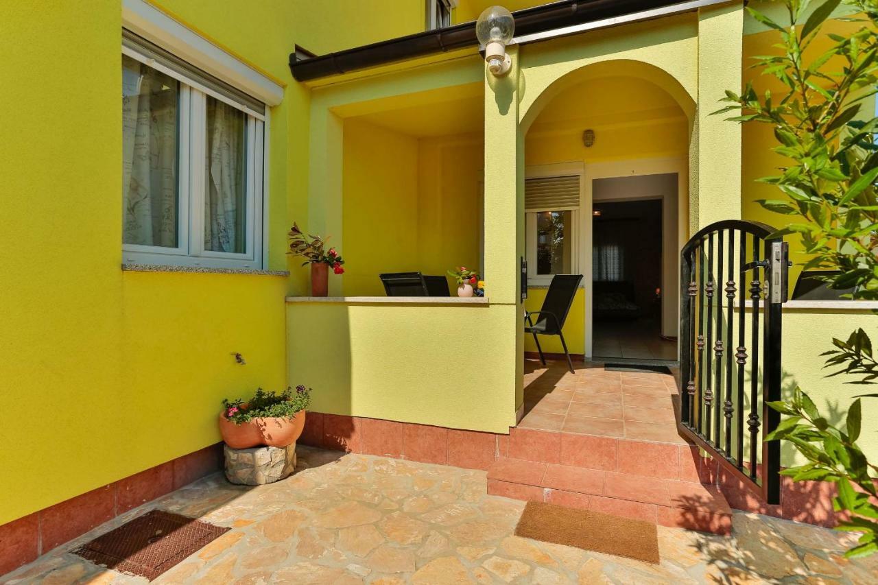 Apartments Dora Victoria Dream Medulin Luaran gambar