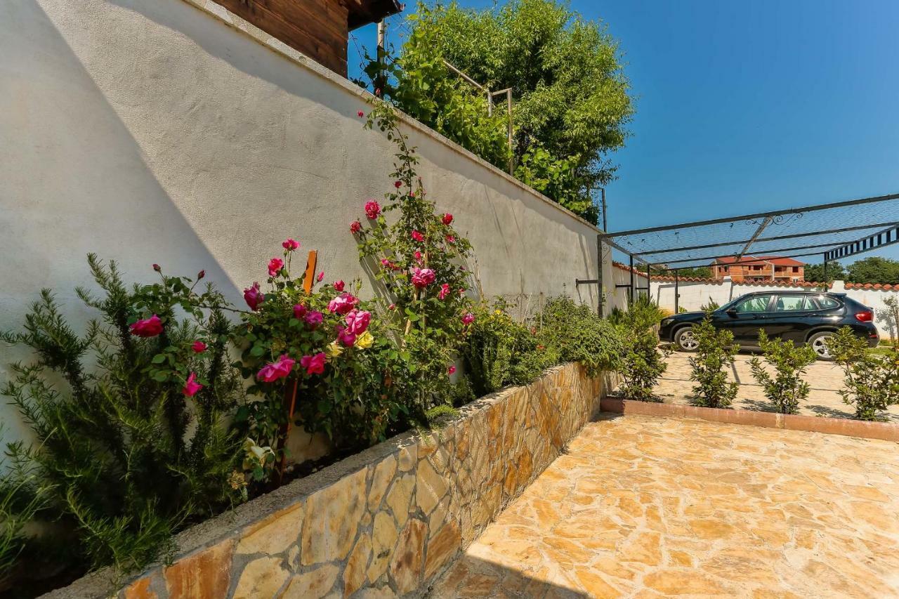 Apartments Dora Victoria Dream Medulin Luaran gambar