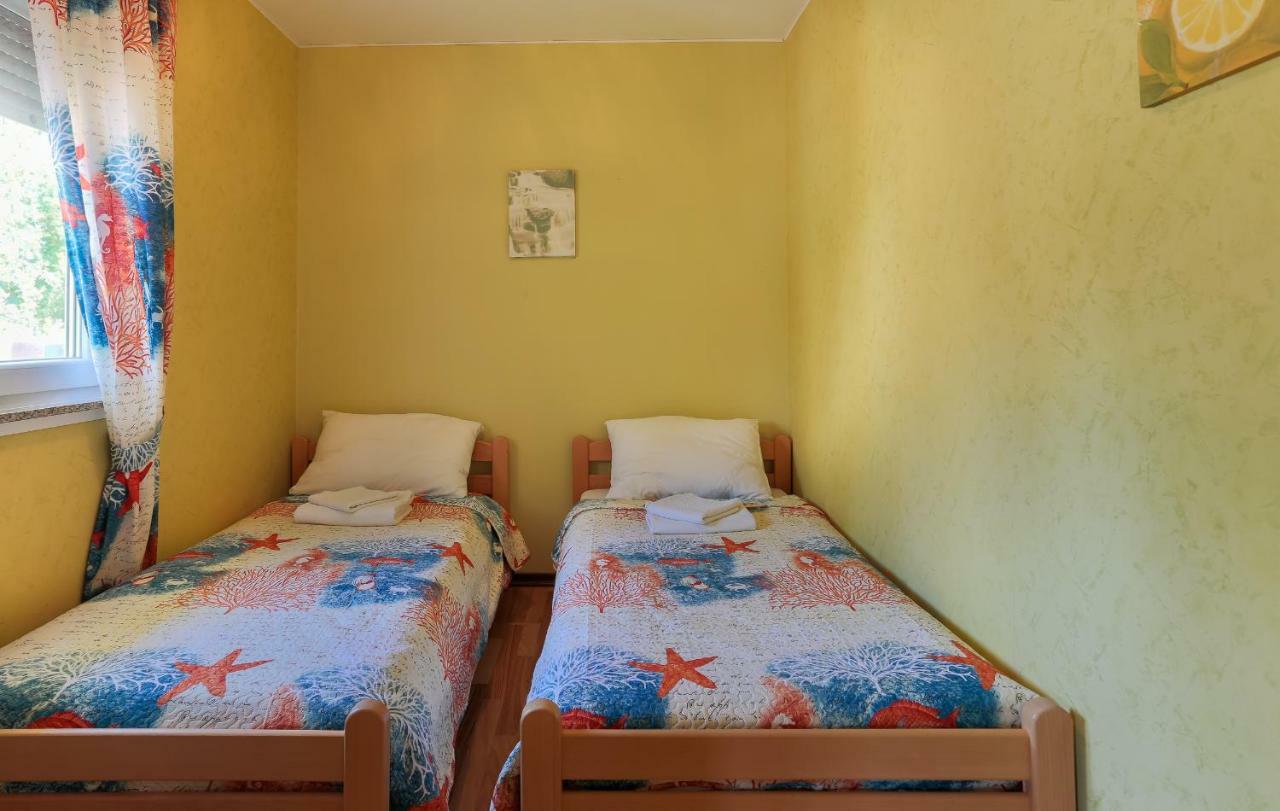 Apartments Dora Victoria Dream Medulin Luaran gambar