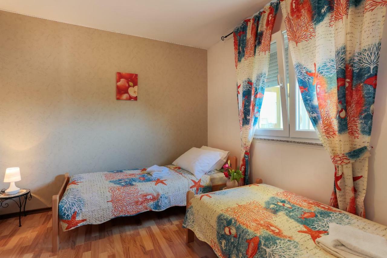 Apartments Dora Victoria Dream Medulin Luaran gambar
